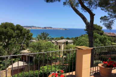 Katalanische Villa zur Sommermiete 400 m vom Strand entfernt in Torre Valentina