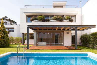 Neue Villen mit Meerblick in Sant Vicenc de Montalt