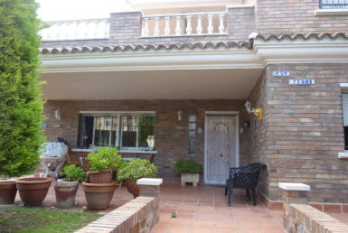 Gemütliche Villa mit privatem Pool in Segur de Calafell