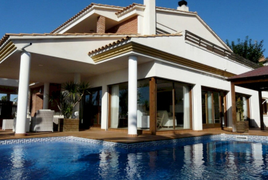 Neue atemberaubende Villa 850 m vom Meer entfernt in Mas Mel