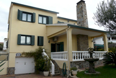 Komfortables Einfamilienhaus in Mas Mel