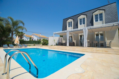 Luxusvilla mit privatem Pool zur Sommermiete in El Vendrell, Costa Dorada
