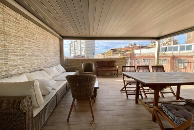 Fantastisches Duplex-Penthouse mit Terrasse, nur wenige Schritte vom Turó Park in Barcelona entfernt